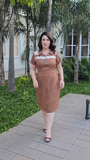 Vestido Midi Tubinho Bicolor Zíper No Decote Marrom